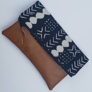 Embrague plegable con estampado de hoja de palma/bolso clutch de gran tamaño de hoja de palma/monedero plegable de cuero vegano verde/bolso plegable de cuero sintético/regalo para ella imagen 5