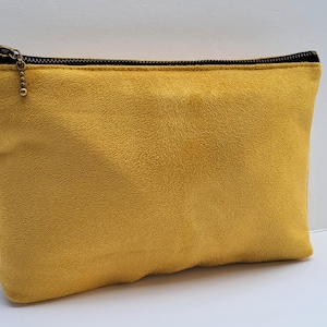 Bolso amarillo tipo sobre/bolso vegano de ante/neceser vegano pequeño/neceser vegano para maquillaje/bolso de mano pequeño para mujer/monedero vegano/regalo para ella