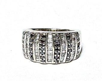 10k Gold Black White Diamond Dome Band Ring
