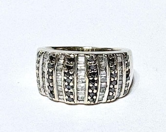 10k Gold Black & White Diamond Dome Band Ring