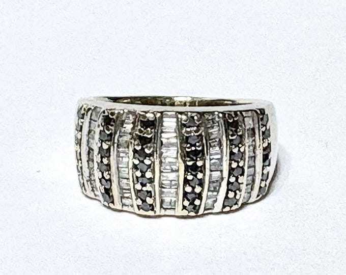 10k Gold Black & White Diamond Dome Band Ring