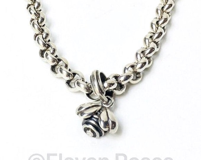 Saint Sarah Jane Devora Bee Pendant Rolo Chain Necklace 925 Sterling Silver
