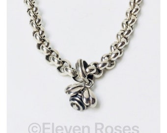 Preowned Saint Sarah Jane Devora Bee Pendant Rolo Chain Necklace 925 Sterling Silver