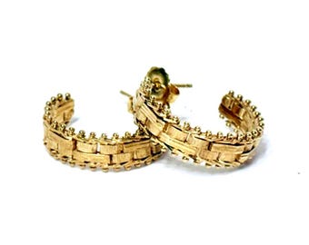 14k Gold Huggie Hoop Earrings