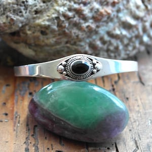 Silver 925 with Onyx stone cuff bracelet