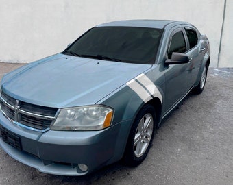 10 cm dekalkit med dubbla skärmar och hashmarkeringar för användning på Dodge Avenger – flera färger tillgängliga