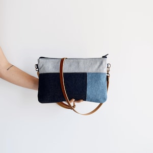 Umhängetasche aus Denim für Frauen, kleine vegane Umhängetasche mit Reißverschluss und Taschen, blaue Jeans Geldbörse kombiniert mit langem Riemen