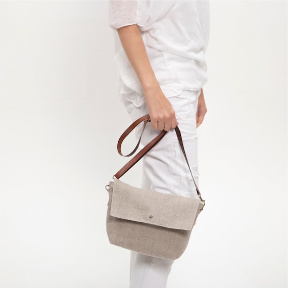 Small Linen Crossbody Bag With Zipper and Back Pocket