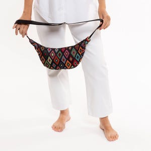 Bunte Gobelin-Bauchtasche, leichte vegane Umhängetasche für Frauen, kleine handgefertigte Bauchtasche mit Reißverschluss, perfektes Weihnachtsgeschenk