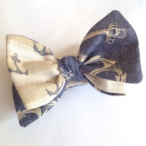 Nautical Reversible anchors Bowtie- blue and biege anchor bowtie Freestyle - Tie it yourself bow tie - beach wedding  bow tie
