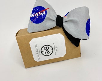 Pajarita de la NASA hecha a mano: pajarita reversible de algodón con diseño espacial galáctico
