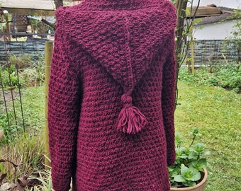 Cardigan made of Icelandic wool with pointed hood**wine red***L