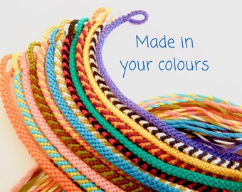 Pulsera de amistad personalizada delgada, pulsera de cuerda de algodón suave macrame tejido de colores personalizados, pulseras minimalistas de apilamiento fino