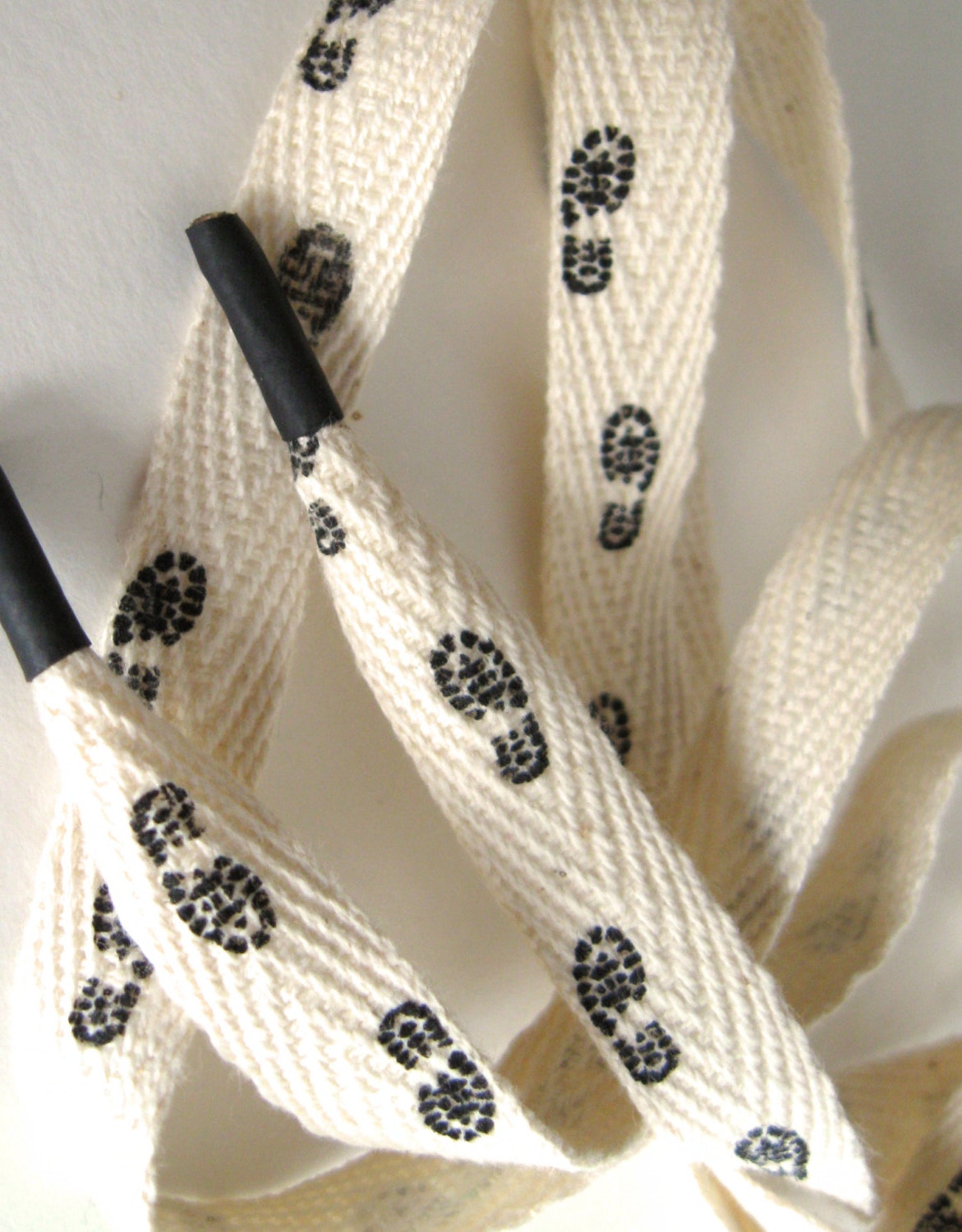 what shops sell shoelaces
