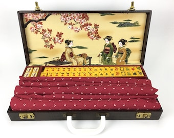 SUPERB Vintage Mahjong Set "Geisha Garden" ~ Royal Depth Control ~ 152 Catalin/Bakelite tiles ~ 5 Catalin Racks ~ Mah Jongg