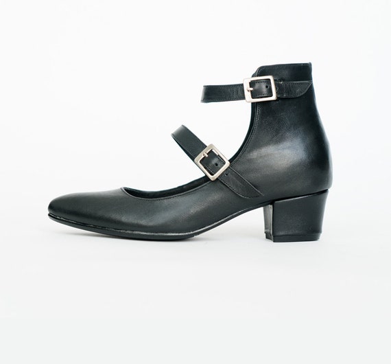 low heel mary jane shoes