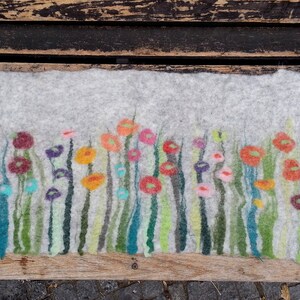 Table Runner, Grass and Flowers, light Gray image 4