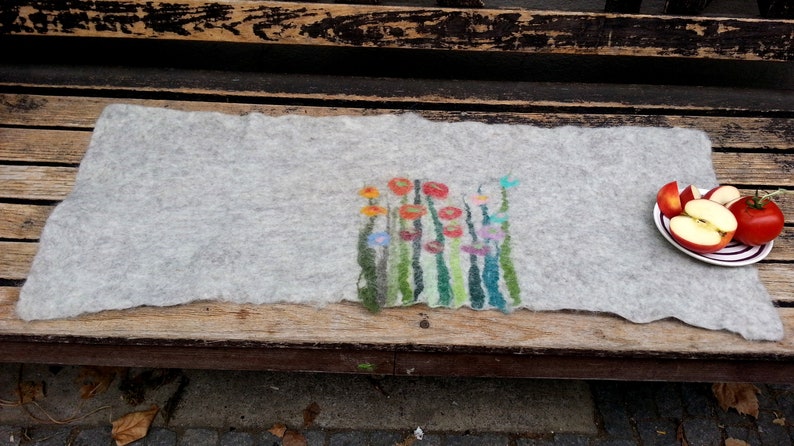 Table Runner, Grass and Flowers, light Gray image 9