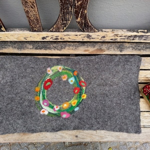 NEW: Table Runner, Grass and Flowers WREATH, dark gray