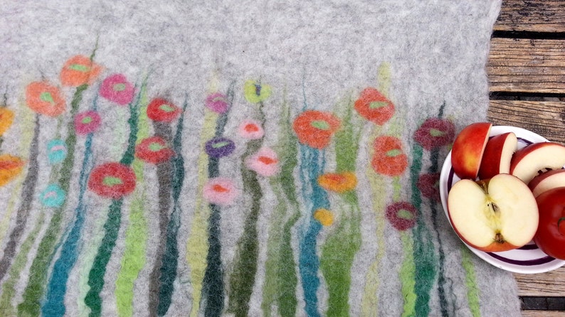 Table Runner, Grass and Flowers, light Gray image 5