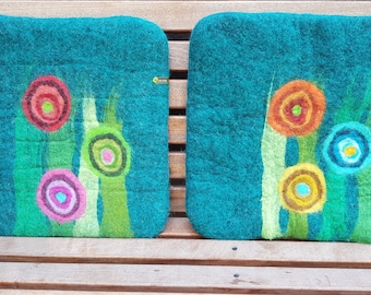 Handfelted Seat Cushion with big flowers, petrol + turquoise