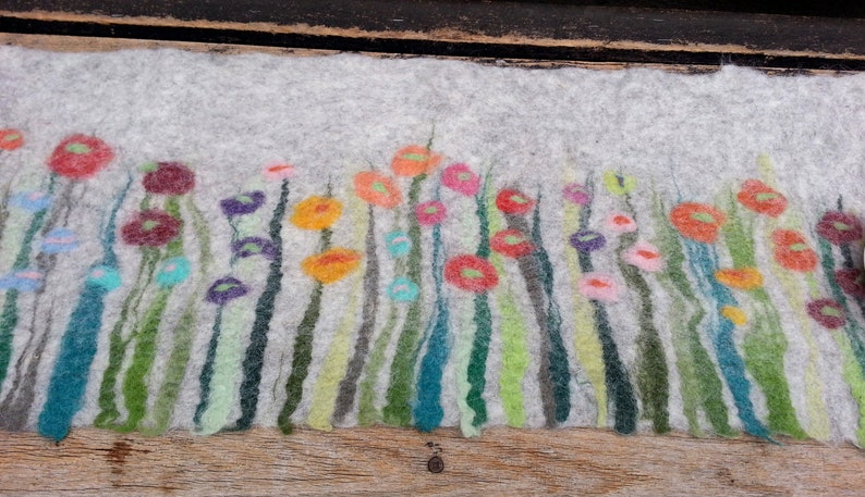 Table Runner, Grass and Flowers, light Gray image 7