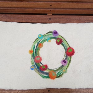 NEW: Table Runner, Grass and Flowers WREATH, white