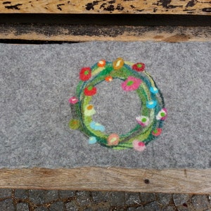 NEW: Table Runner, Grass and Flowers WREATH, medium gray