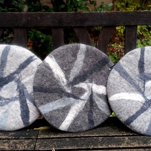 Handfelted Seat Cushion Abstract, gray
