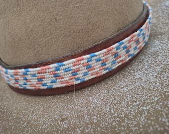 Réplica a medida de la banda de sombrero de RJ Macready de la película La cosa de 1982 (fiel a la película) - Ranura de comisión limitada