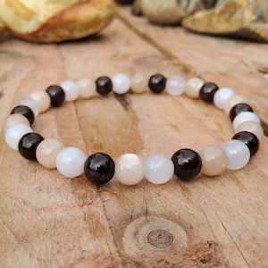 Energy & Vitality Chalcedony Sunstone and Garnet Bracelet 6mm