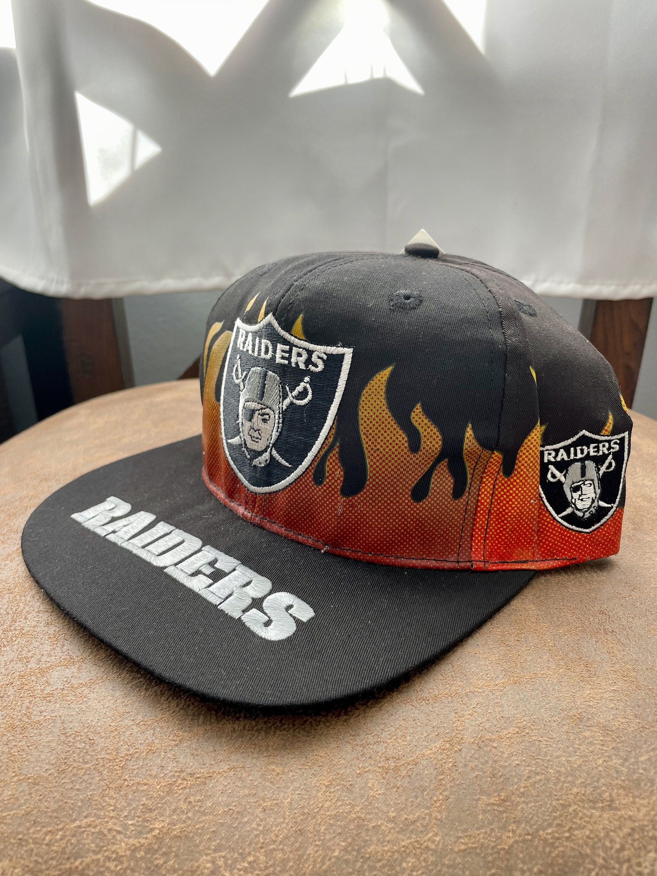 90's Los Angeles Raiders NFL Snapback Hat – Rare VNTG