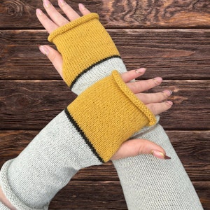 Women&#39;s fingerless gloves, 100% Alpaca gloves, Arm warmers, Wrist warmers, Knitted winter gloves, Autumn/Winter/Fall fashion, Handmade in UK