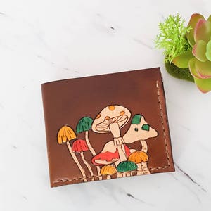 Mushroom wallet - Men's Leather wallet - Personalized wallet - Bifold wallet - Unique gift for him - Groomsmen gift - Handmade