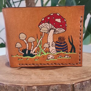 Mushroom wallet - Men's Leather wallet - Personalized wallet - Bifold wallet - Unique gift for him - Groomsmen gift - Handmade