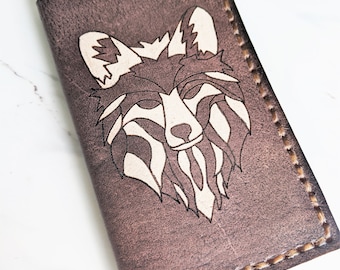 Wolf wallet - Men's Leather wallet - Personalized wallet - Minimalist wallet - Unique gift for him - Groomsmen gift - Handmade