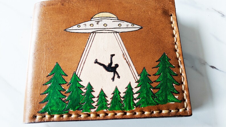 UFO abduction wallet Men's Leather wallet Personalized Wallet Bifold wallet Unique gift for him Bachelor gift Custom Handmade image 8