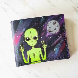 Alien Leather wallet - Men's Leather wallet - Personalized wallet - Bifold wallet - Unique gift for him - Groomsmen gift galaxy wallet