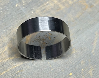 オーダーメイドの親指用リング、ステンレススチール製、調節可能な親指または足の親指用、米国サイズ14～24、カスタム幅。