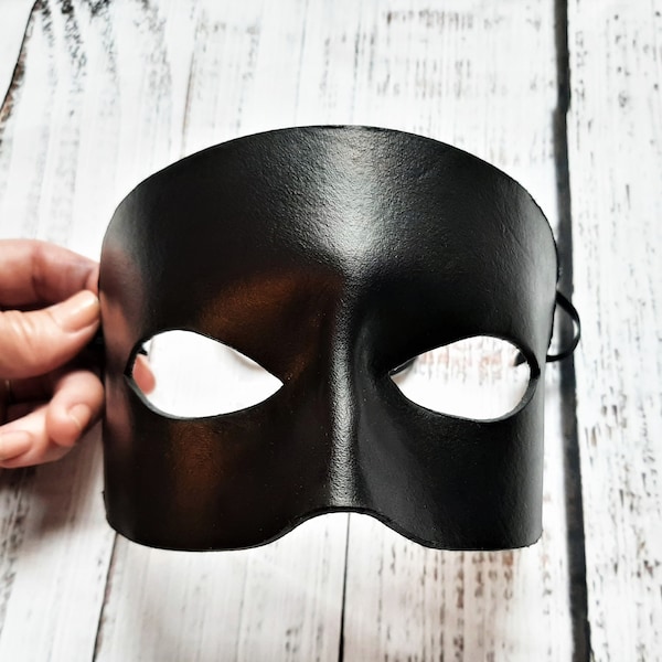 Dread Pirate Mask - Handmade Leather Mask - Pirate Costume Accessory - Custom Leather - Wet Formed Mask - Halloween Party - Cosplay Costume