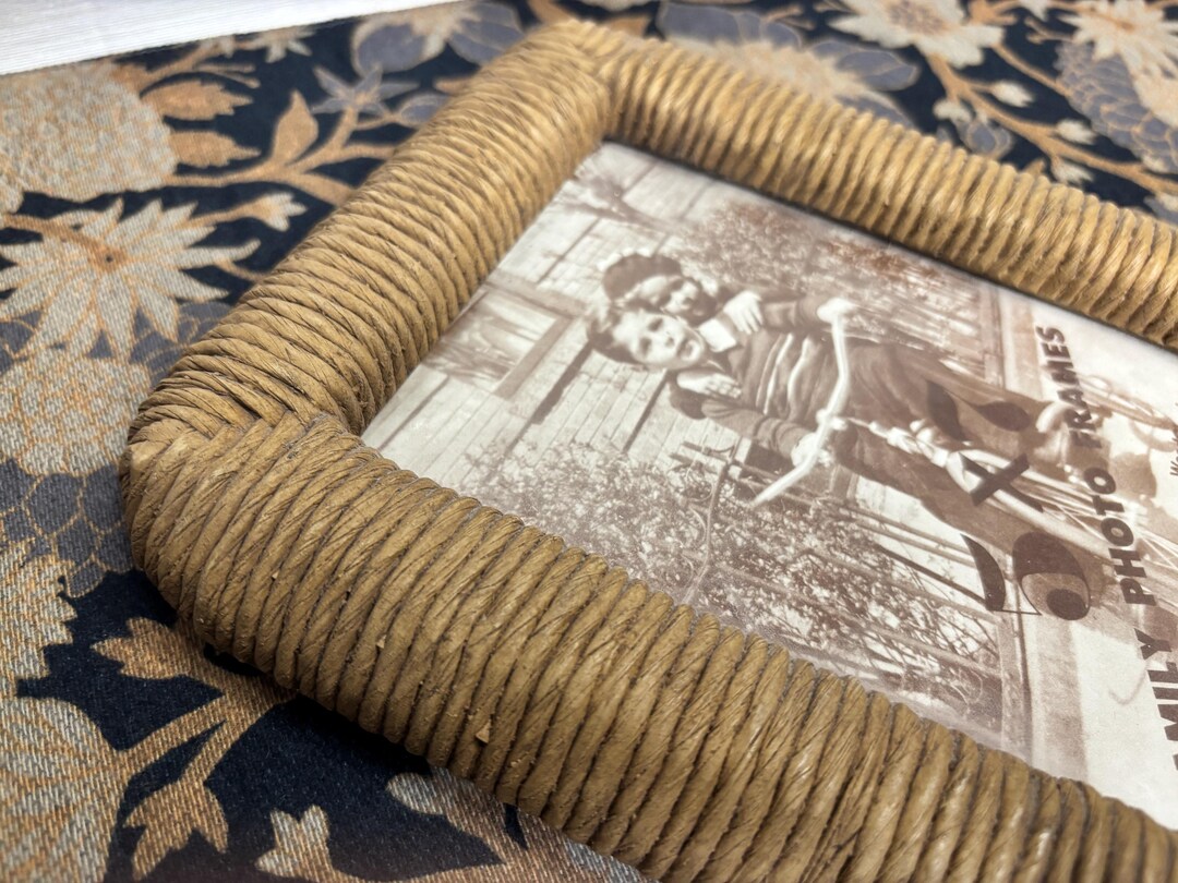 Vintage Frame 1976 Wood Glassics Picture| Rustic Ratten Photo Frame ...