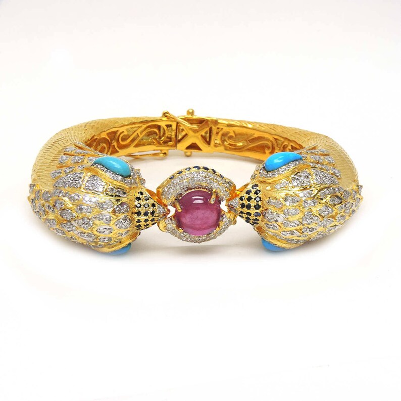 Diamond bird belt