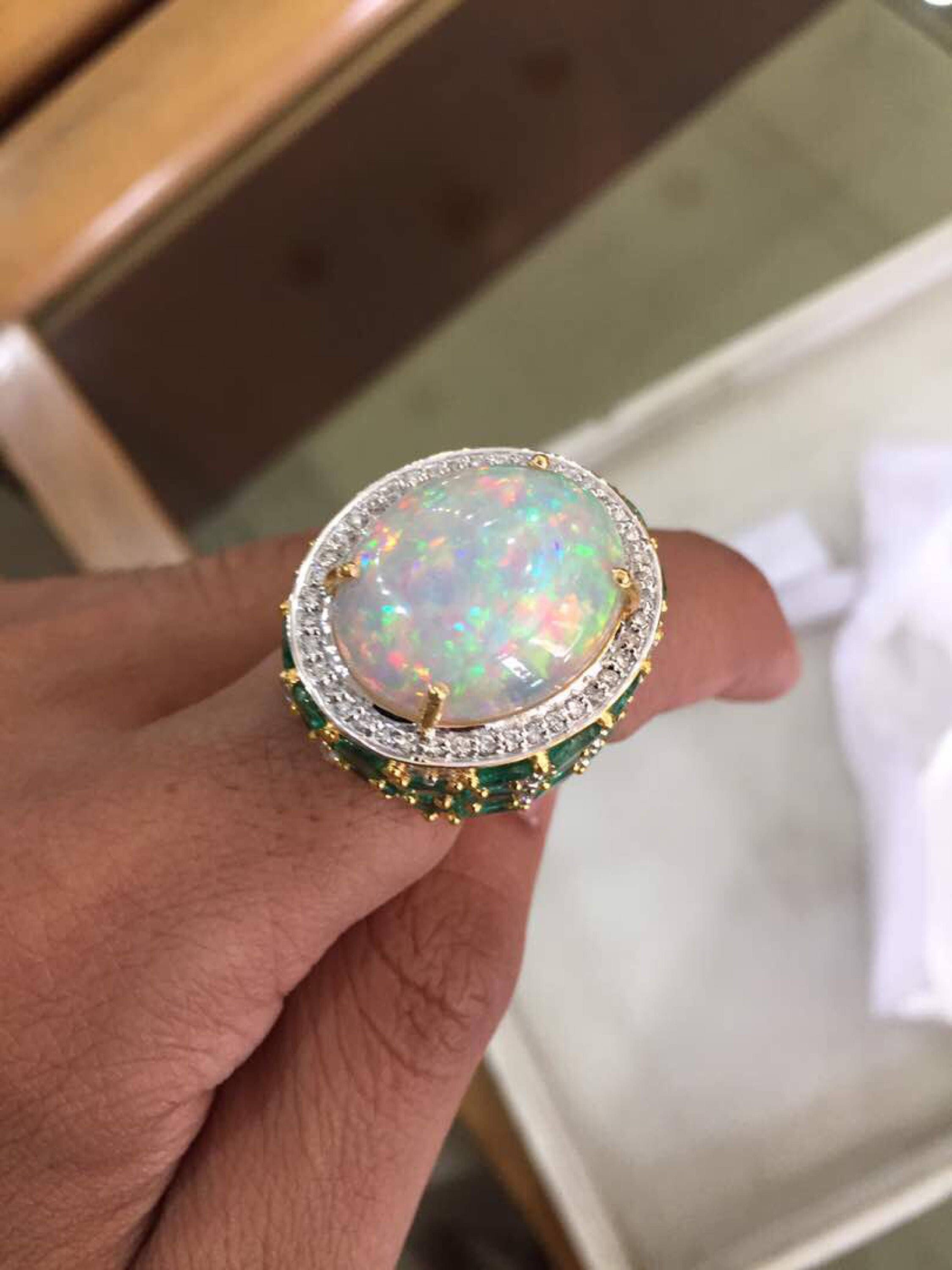 18k Gold 14.5 carat Opal Emerald Diamond Ring bijoux | Etsy