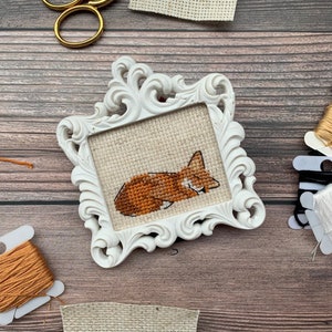 Schema punto croce per principianti di Sleeping Fox ~ Mini schema punto croce ~ Sleepy Fox ~ Piccolo animale del bosco ~ Design minimalista ~ Adorabile