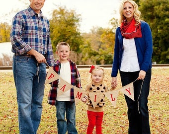 FAMILY Burlap Banner, Bunting, Garland, Pennant, Photo Prop, Wedding Decor, Home Decor