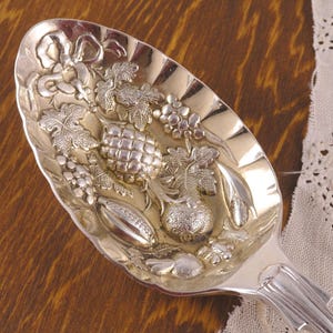 Vintage Serving Spoon Silverplate KINGS Pattern Repousse Fruit in Bowl England L P & Co Tablespoon
