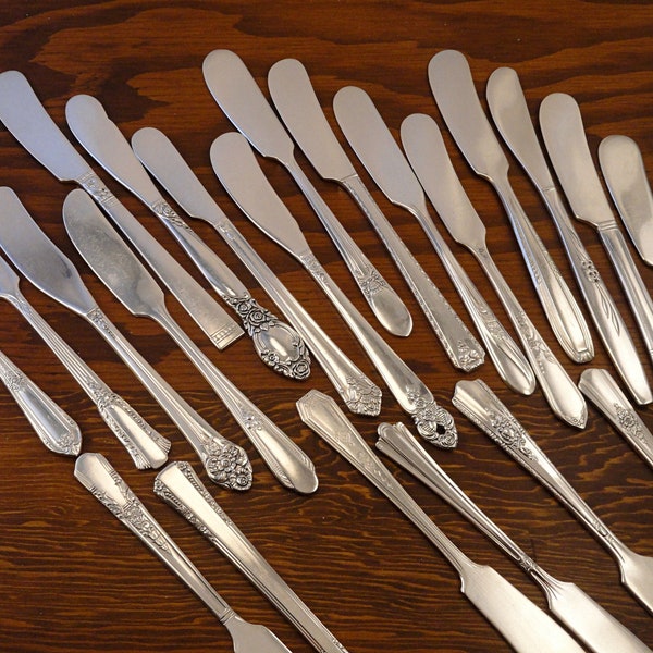 Butter Spreaders Cheese Knives Mismatched Silverplate Flatware Sets Vintage and Antique Farmhouse Silverware Assorted Silver Plate