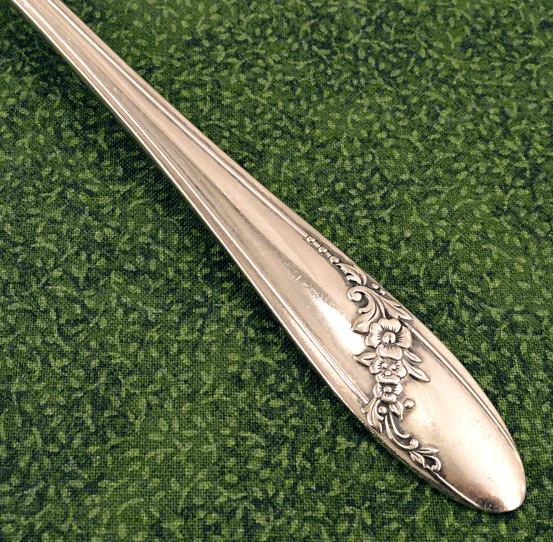 Vintage Wedding Cake Server Queen Bess II Oneida Community Tudor Plate 1946 Silverplate Silver Plate Flatware Silverware Pierced Pie Pastry