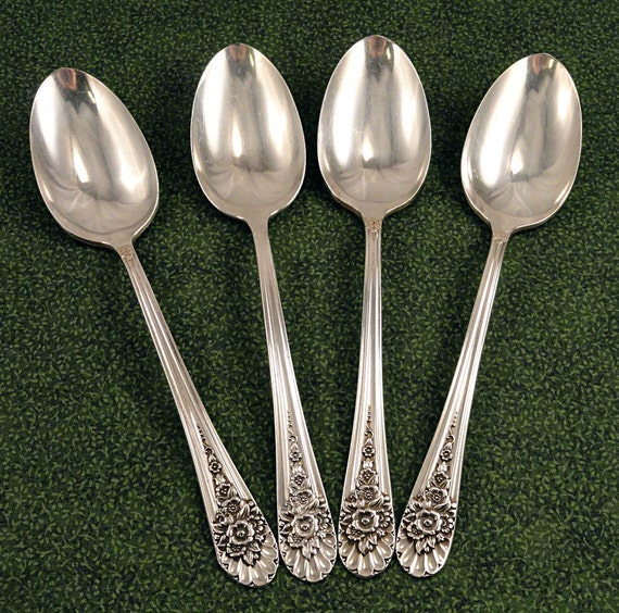 4 VINTAGE CAPRICE NOBILITY PLATE OVAL SOUP SPOONS SILVERPLATE FLATWARE ONEIDA