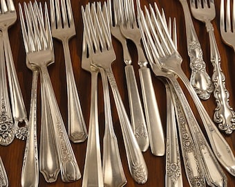 Silverplate Dinner Forks Juegos de cubiertos no coincidentes Vintage y Antique Farmhouse Silverware Surtido de platos de plata Juegos de tenedores no coincidentes